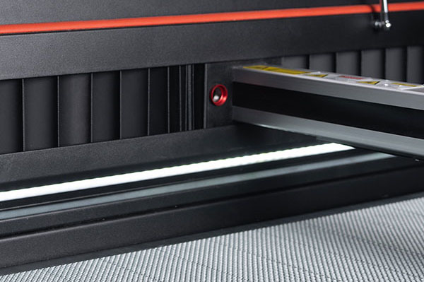 AEON MIRA 9S laserski gravirni stroj 60W
