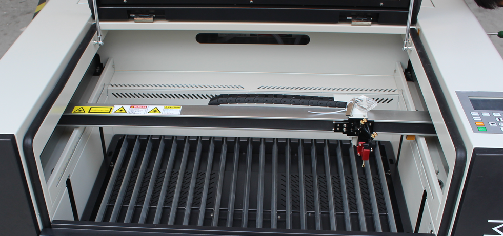 AEON MIRA 9 laserski gravirni stroj 100W
