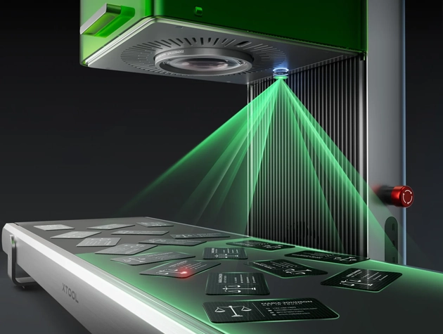   xTool F1 Ultra Deluxe Bundle 20W fiber/20W dióda lézerjelölő szett
